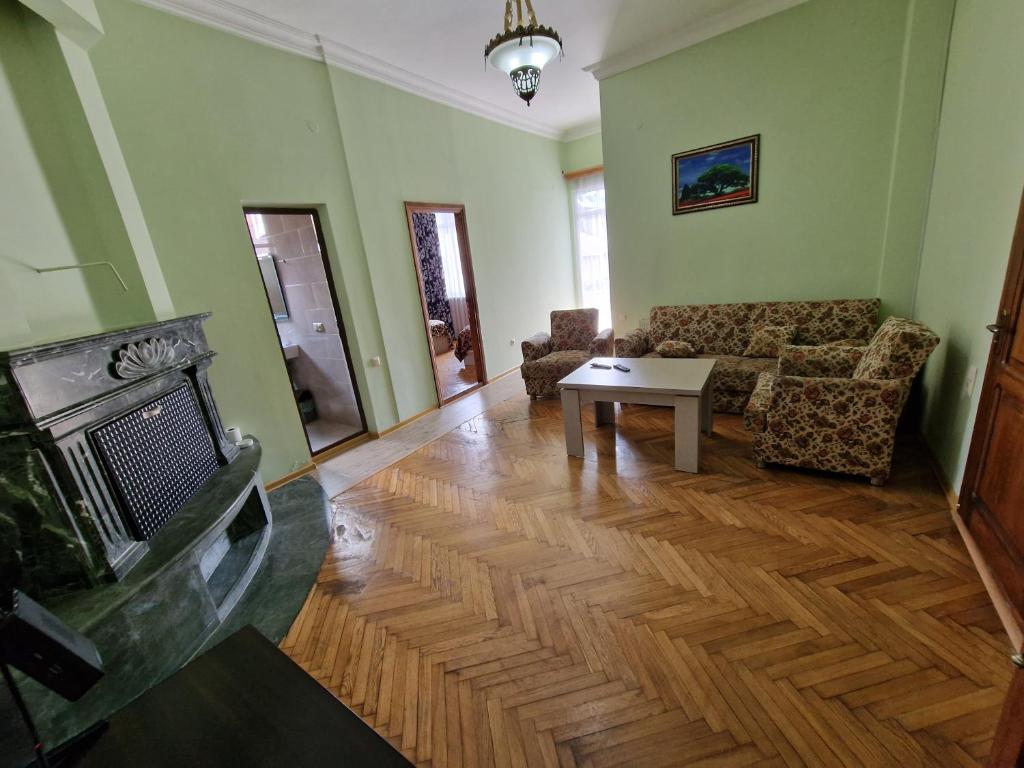 CATTALEYA room 1