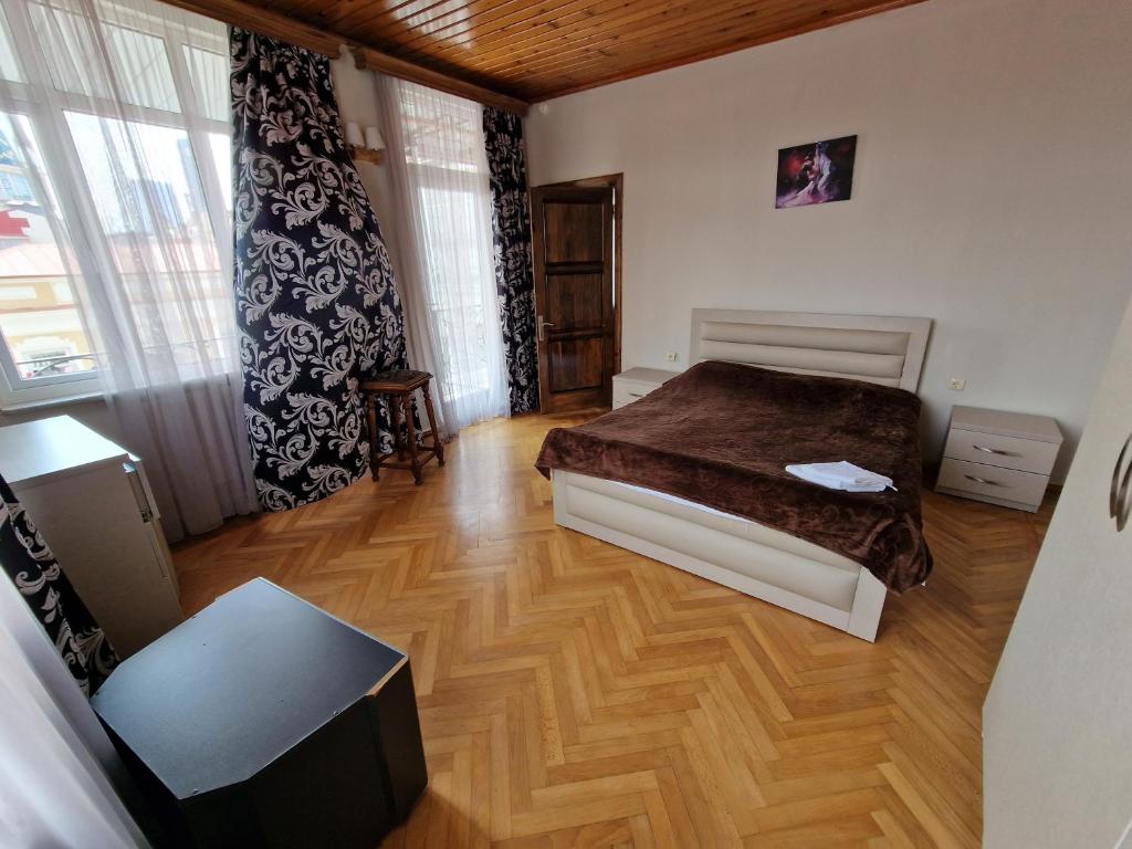 CATTALEYA room 4